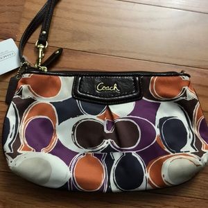 Coach signature C-print wristlet nwt